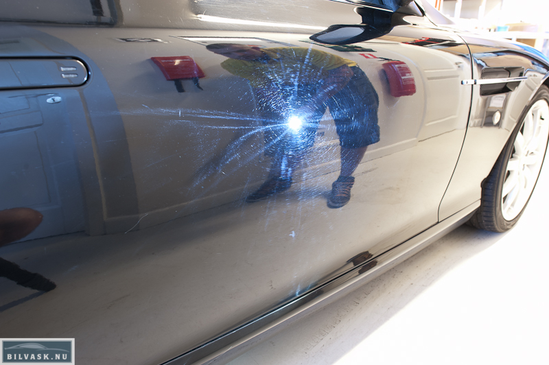 Aston Martin DB9 dør inden polering 