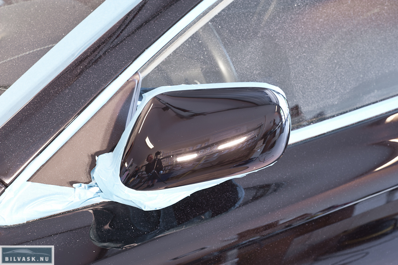 Efter polering af spejl på Aston Martin 