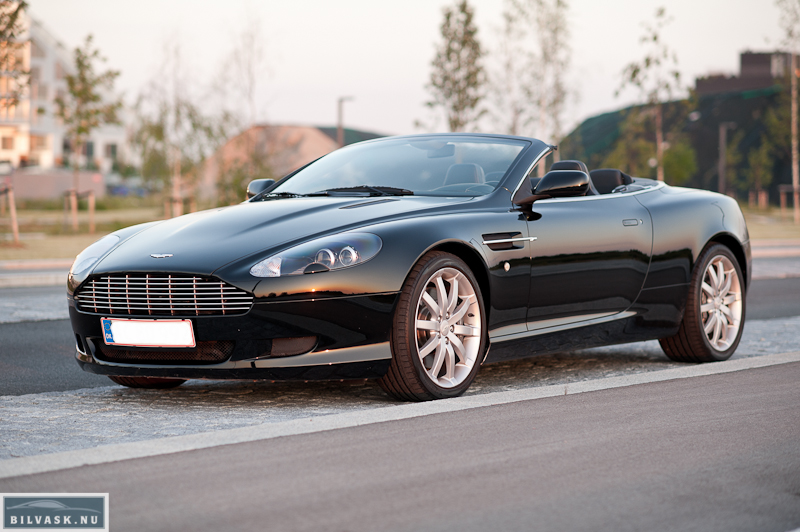 Aston Martin skråt fra siden efter Karma Car Care polering 