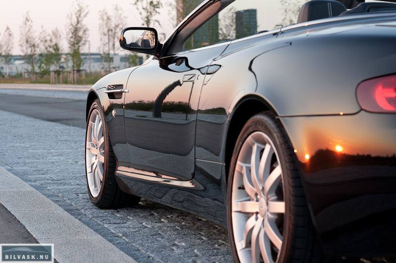Aston Martin føre siden efter Karma Car Care polering